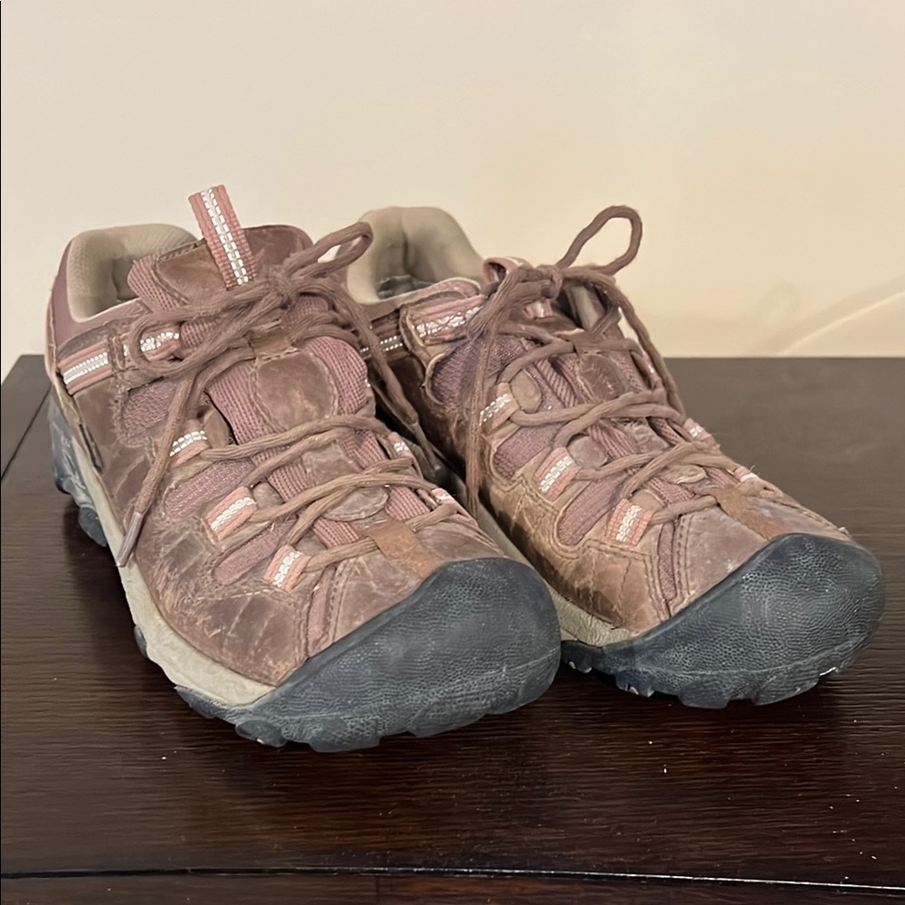 Brown Keen Hiking Shoes with Black Soles